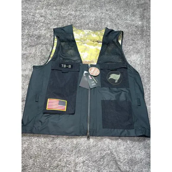 Nike Salute To Service Vest Size Large NWT NFL Tampa Bay Bucs Buccaneers - Picture 1 of 4